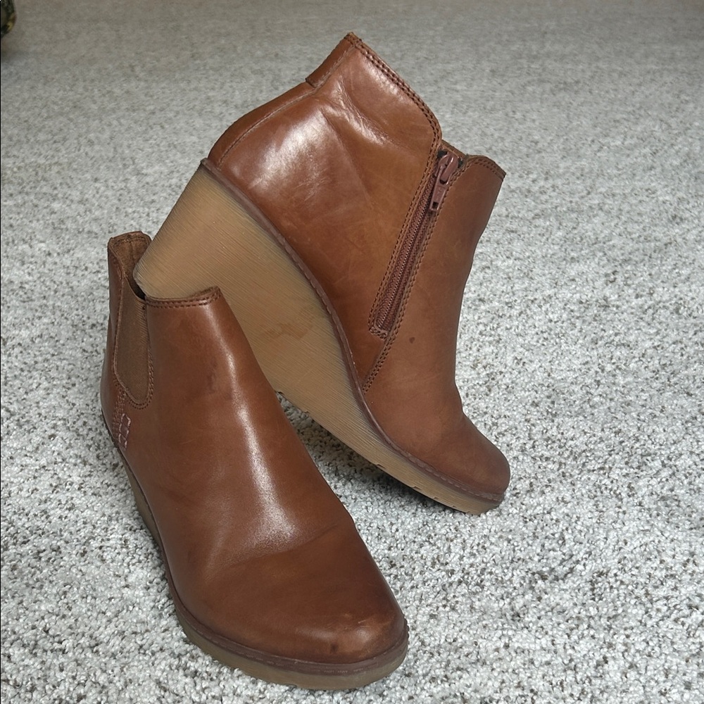 Clarks Tan Leather Ankle Booties
